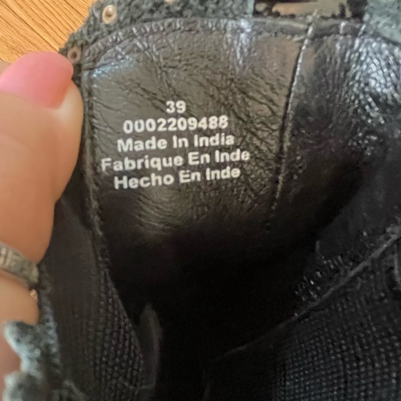 FREE PEOPLE black Patton leather pull on ankle boots - Picture 3 of 4